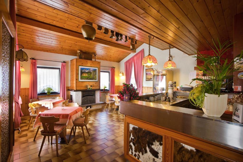 Albergo Negritella Borgo Valsugana Экстерьер фото
